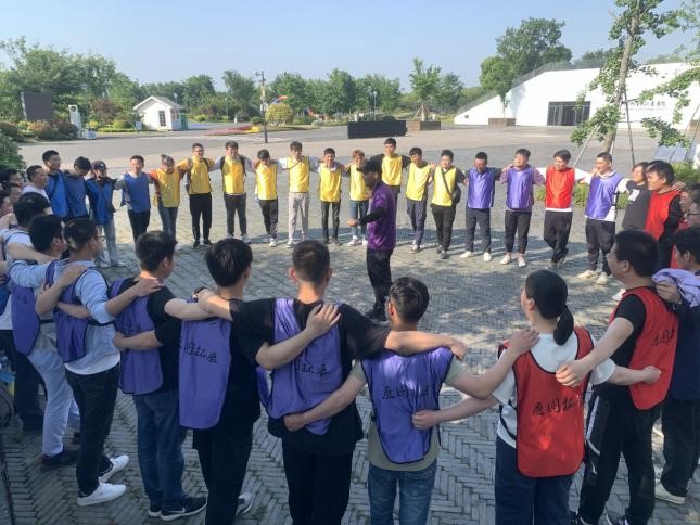 “激情挑戰(zhàn)，同心同行，熔煉團(tuán)隊(duì)，共創(chuàng)未來(lái)” 亨通智能第三屆拓展訓(xùn)練圓滿成功(圖6)